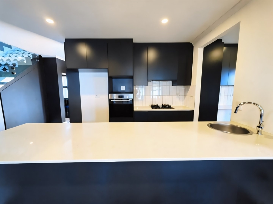 To Let 3 Bedroom Property for Rent in Sandown Western Cape